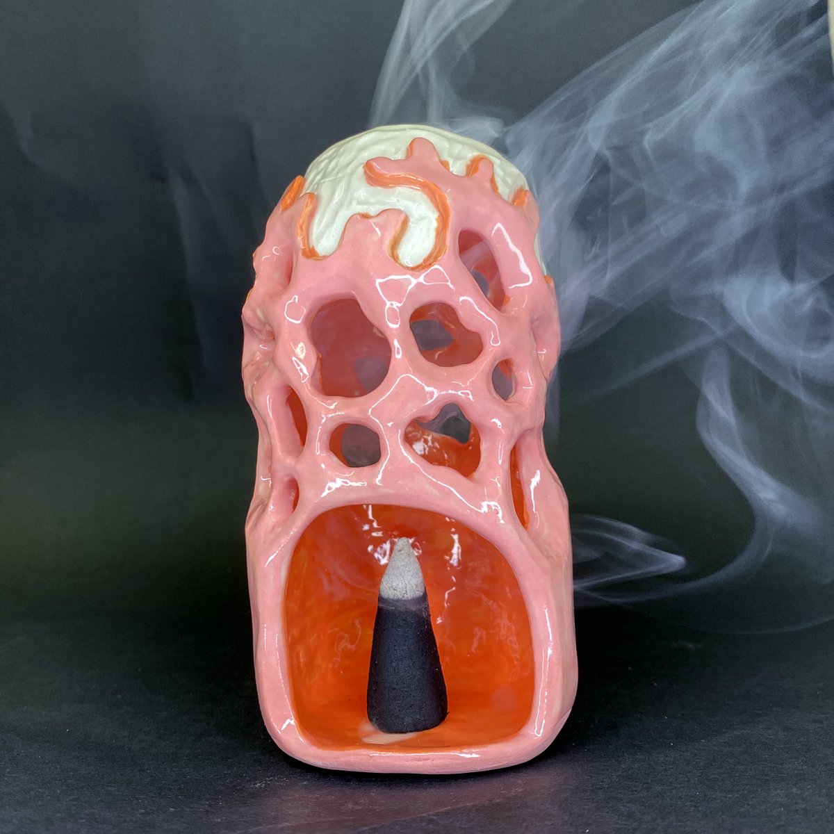 Monster__Market's tweet photo. Babycreep's creatures and devils launch today at 10a CST on https://t.co/YvNWq3vdMN! shop unique handmade ornaments, planters, incense holders, and more! #monstermarket https://t.co/x1U0j5WH17