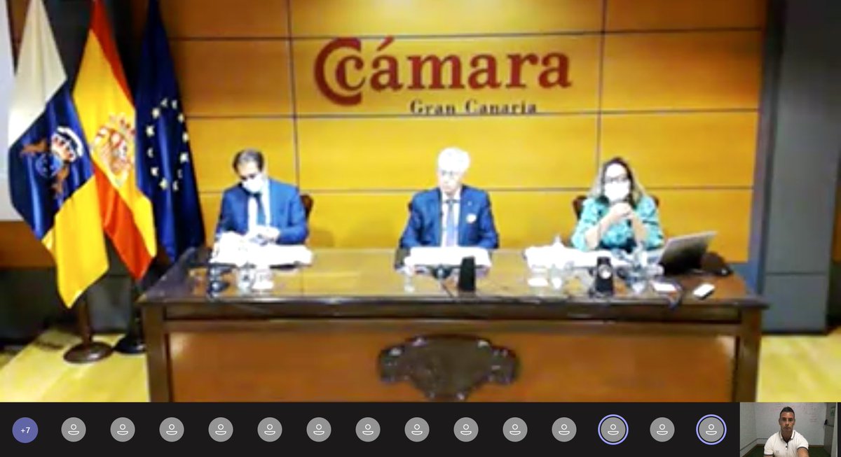 EnriqueHdezNuez's tweet photo. De nuevo junta en @CamaraGCanaria, esta vez telemática. El punto del día:

🏆 El éxito de la ayuda de 1000€ para los #autonomos de #GranCanaria tramitado por Cámara con fondos de @GranCanariaCab.

Un lujo seguir aprendiendo de estos referentes empresariales 😌 https://t.co/QuDHRwjHD5