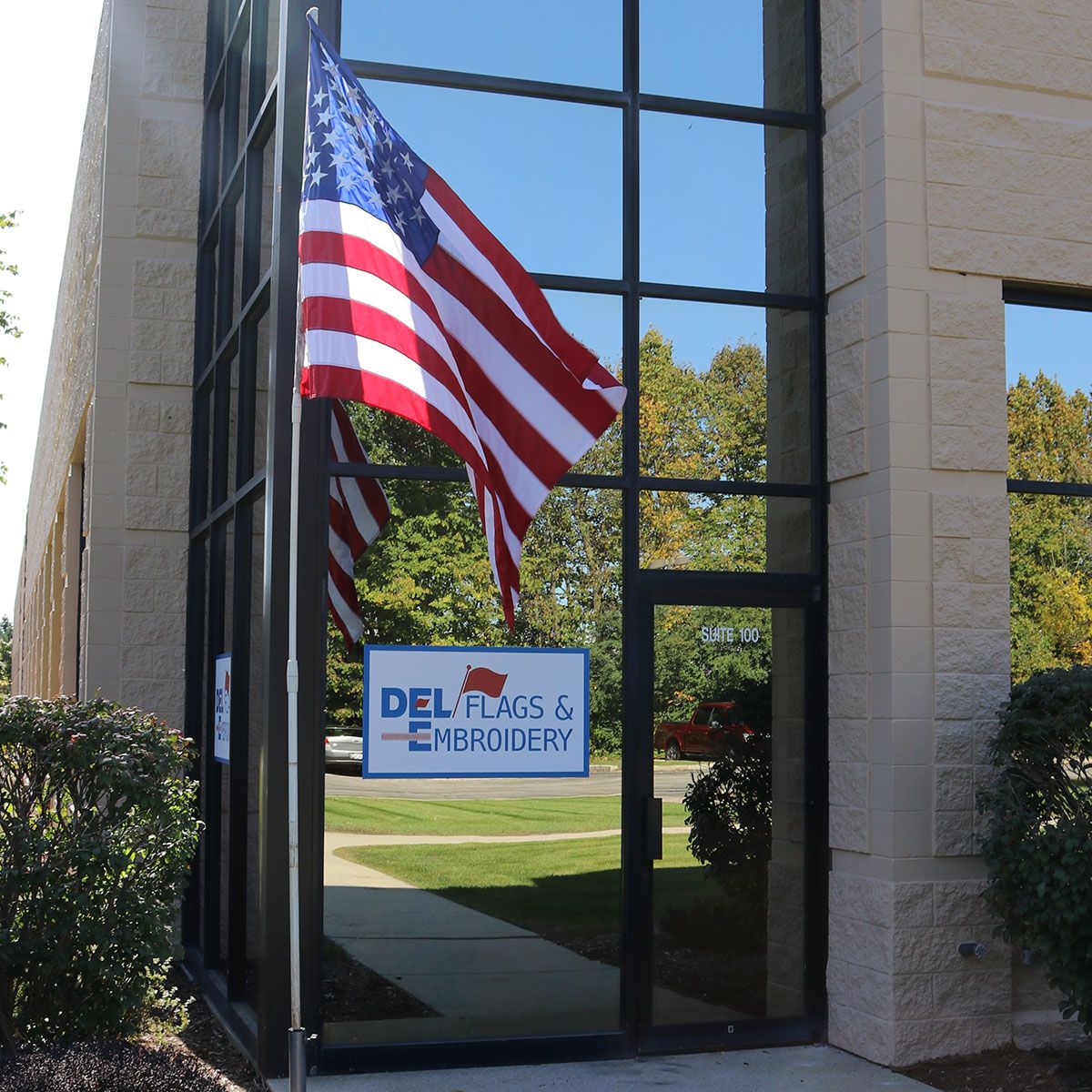 delflags's tweet image. We are proud of what we have built over the years. Read about the DEL Flags story. 
buff.ly/2S6a1Nx