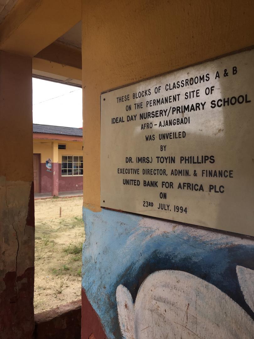 RoyalPropertie8's tweet photo. A Functional Primary and Secondary School At  Ajangbadi for sale
Accredited by Exam bodies to conduct WAEC, NECO, JSCE
Size: 9967.324sqm
Title: C of O and deed of assignment
Price: 170m (negotiable)

Call: 08109588556 for more details https://t.co/XoS2wywx8O