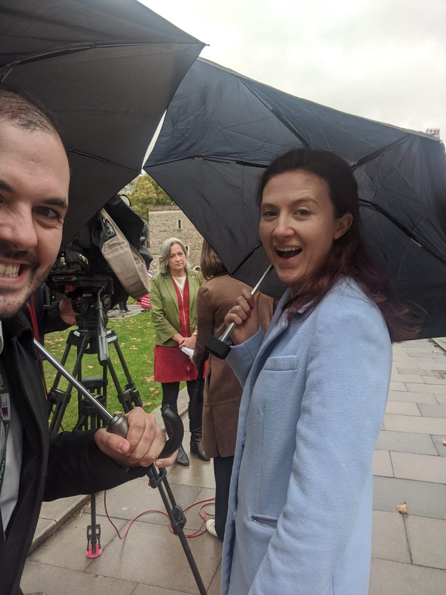 FflurElin's tweet photo. Blwyddyn ers i fi ddechrau yn San Steffan..in that time there's been a General Election, a Brexit deal and a global health pandemic...eithaf tawel felly https://t.co/j4X2jwcXDj