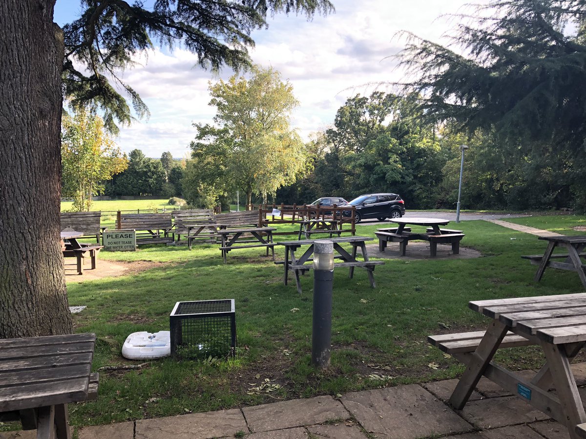 First visit to @TheOwlHighBeach , traditional pub, great food, friendly staff, nice beer garden 😊🍻🍽 #SaveYourLocal