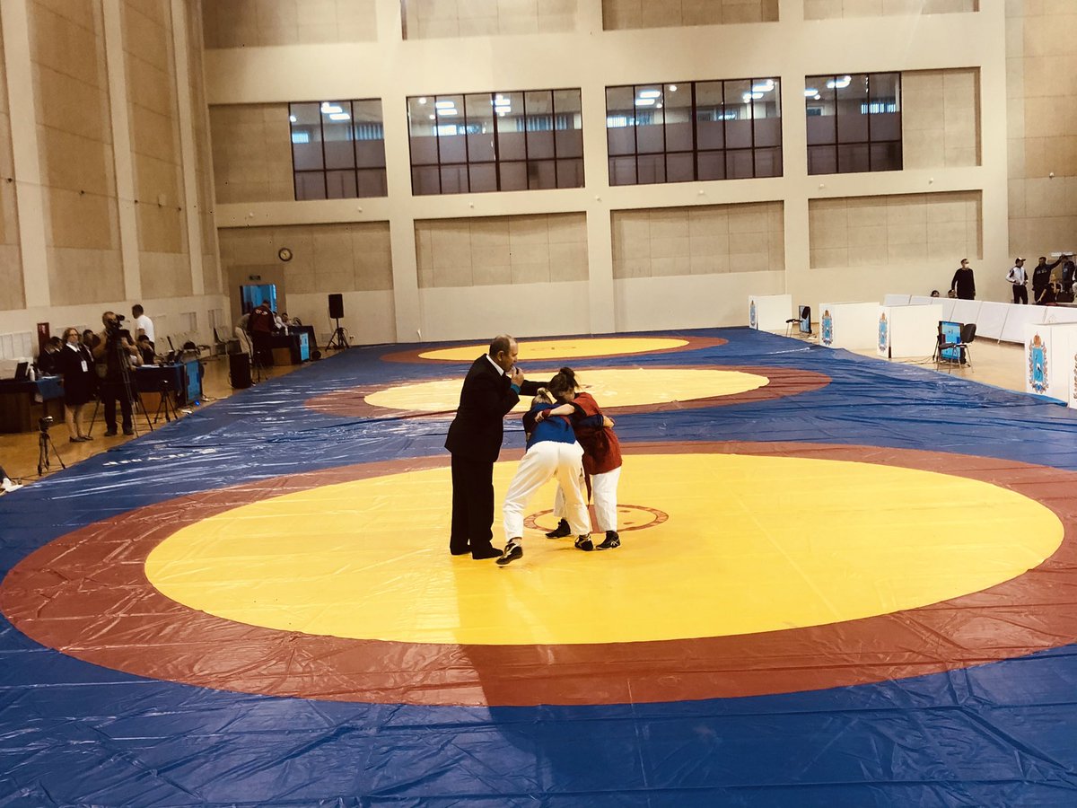 В истории единоборств особое место занимает борьба на поясах, корни которой уходят глубоко в прошлое. Этот вид спорта так же ещё является и самым многонациональным. И особая гордость что в эти дни именно в Самаре в УСЦ «Грация» проходит Чемпионат России по борьбе на поясах