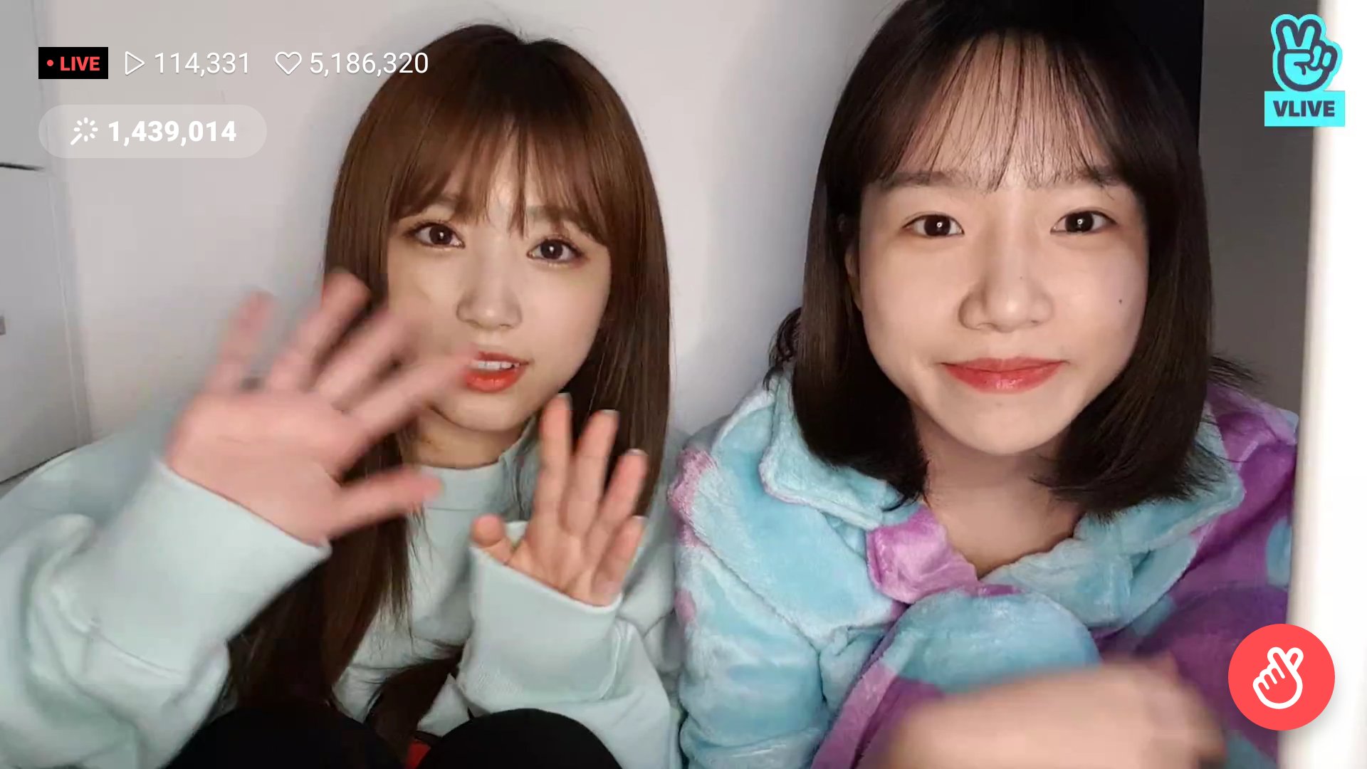 あひるの隊長 もも ユリの髪型アイドル学校のときに戻ったみたい笑 ミディアムユリちゃんも好きだけど ロングでチョユリズしてるユリちゃんも好き Izone Izone好きな人と繋がりたい チョユリ ユリ T Co Dvbt3nriui Twitter あひるの隊長 もも ユリの髪型アイドル学校のときに戻ったみたい笑 ミディアムユリちゃんも好きだけど ロングでチョユリズしてるユリちゃんも好き Izone Izone好きな人と繋がりたい チョユリ ユリ T Co Dvbt3nriui Twitter