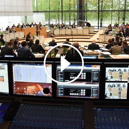 Vor einer Woche beschloss der Sächsische Landtag einen Antrag der Regierungsfraktionen zur "Zukunft der Stiftung Sächsische Gedenkstätten". Alle Redebeiträge dazu können im Stream auf der Internetseite des Sächsischen Landtages angeschaut werden: bit.ly/2GFAijo