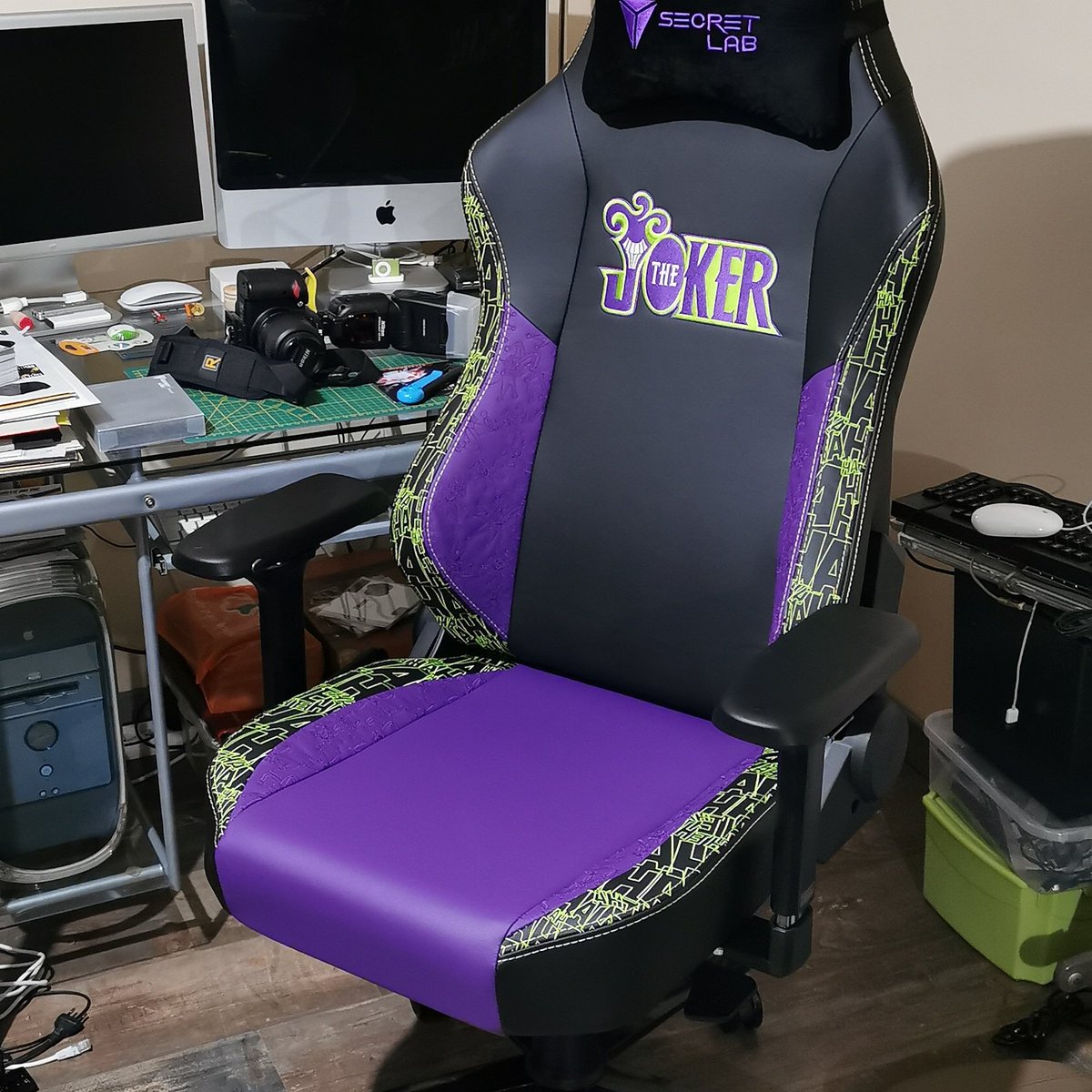 Silverfoxworm's tweet photo. #Secretlab https://t.co/uU4eBXM9rt