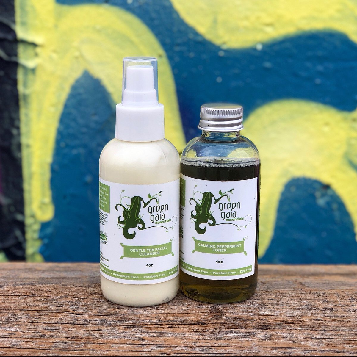 Cleanser & Toner duo to help clean & balance the pH of your skin without drying it out, & prepping your skin for moisturizer!

#GreenGaiaEssentials #WomanOwnedBusiness #FemaleEmpowerment #BusinessForChange #OrganicSkinCare #YogaGirlFoundation #CrueltyFree #Vegan