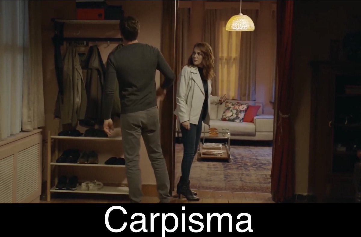  Curioso es ver a la misma actriz en el mismo escenario en 2 dizis diferentes, como es el caso de Elçin en Kiralık Aşk y Carpisma.