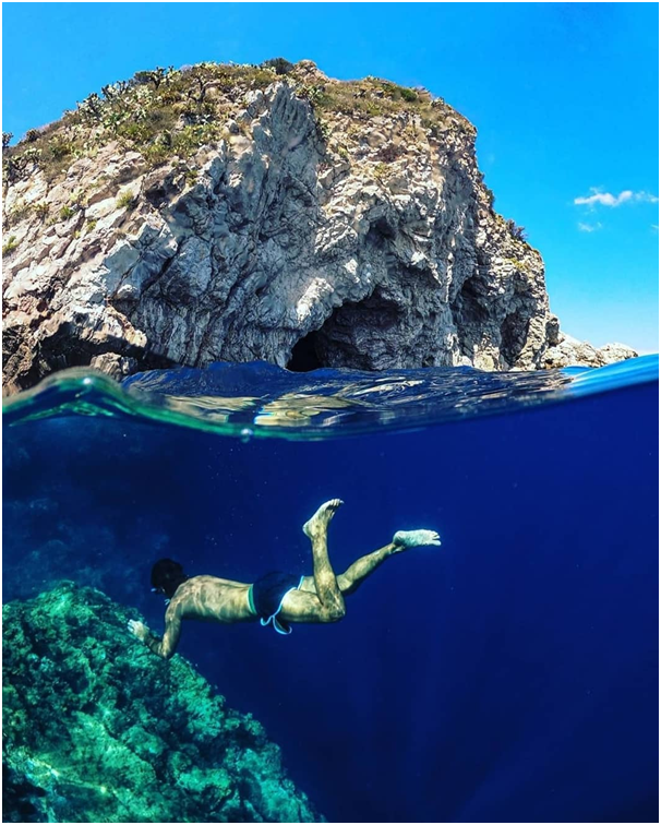 Beautiful Nature. Wow amazing!!!
The season is not over in Sicily! the Sicilian blue waters and simply forget about all the rest.
#beautifulnature #taormina #naturalpark #visitsicily #saabeach #bluewaters #colorsofnature
#excursion #adventure #boatlifestyley #newtravelservice https://t.co/mRVAc9h344