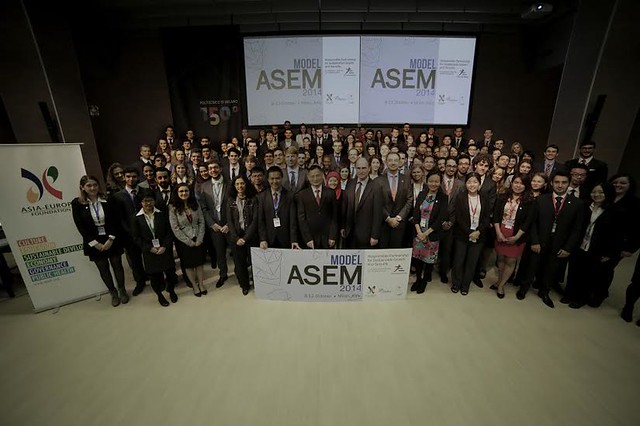 asefedu's tweet photo. #throwback to #ModelASEM6 in Italy in 2014

✔️ 1st #ModelASEM in conjunction with an #ASEM Summit &amp; facilitated dialogue sessions between ASEM Leaders &amp; ASEF youth participants
✔️ Origin of the #ASEFYLS, proposed by ModelASEM6 participants

https://t.co/d4J6A2QGc5

#YouthLeaders https://t.co/BDs4ZTNyX1