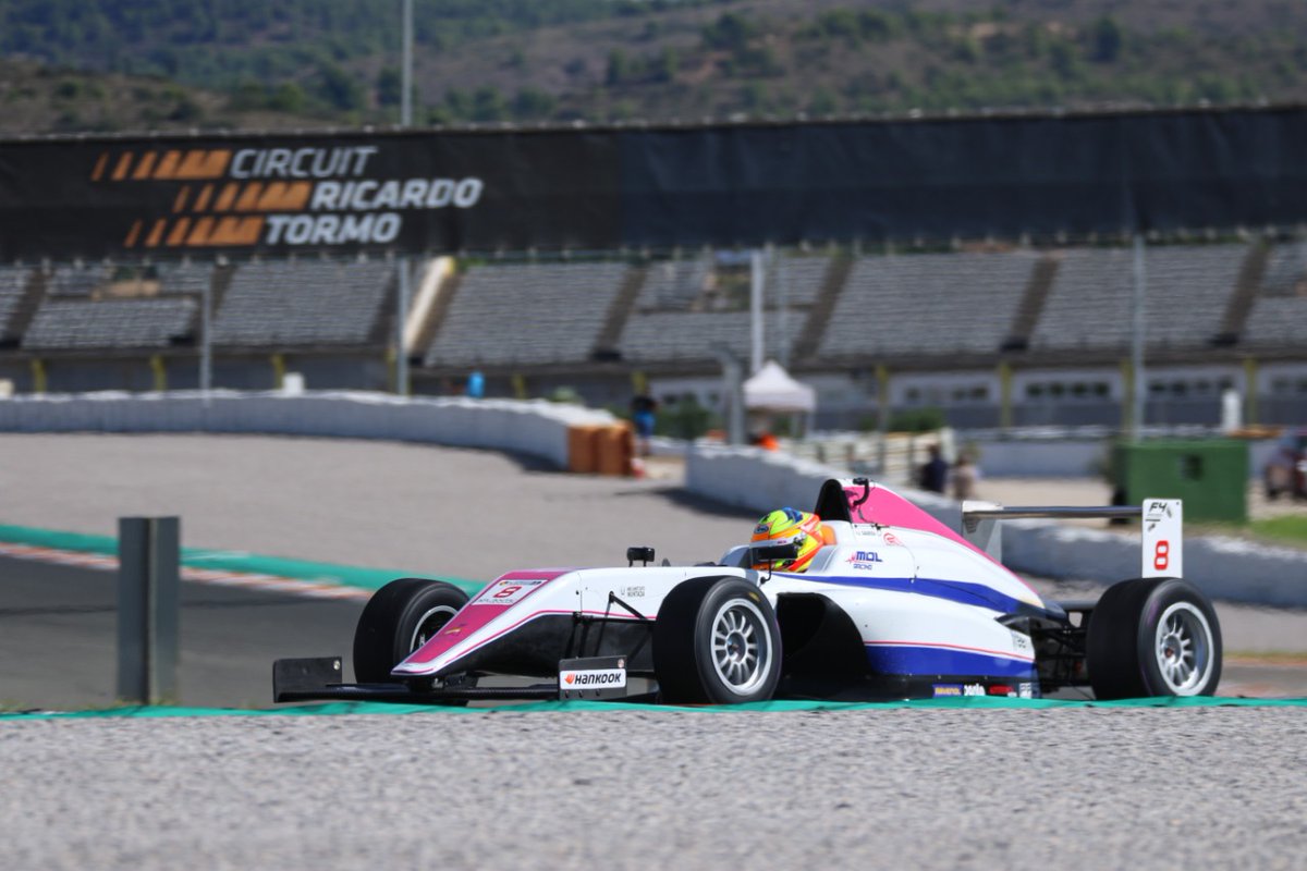 Contando los días para volver a la competición... 🚀

#MOLRacing #F4Spain #Formula4