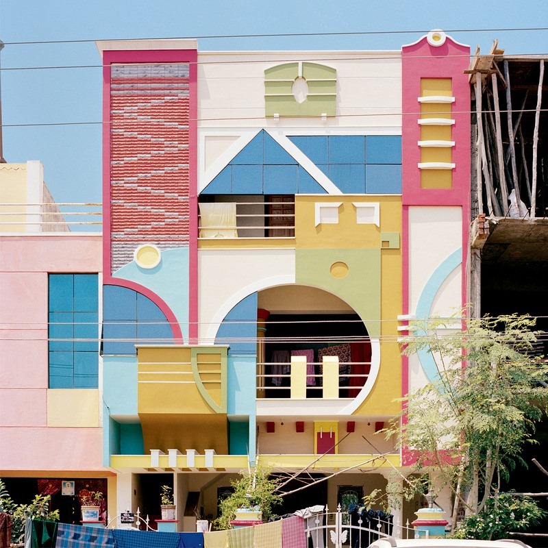 presentcorrect's tweet photo. The colourful buildings of Tiruvannamalai, India.
Believed to have influenced Sottsass, who visited the region many times.

https://t.co/EnoN3GUNJL https://t.co/2GgF0p42Hc