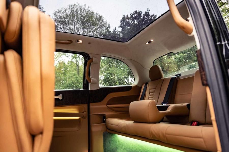 autocar's tweet photo. The Sutton VIP Class LEVC is a £120k luxury electric taxi with an extensively overhauled cabin and new tech https://t.co/ya212fGxPg https://t.co/1DUq9cY0b7