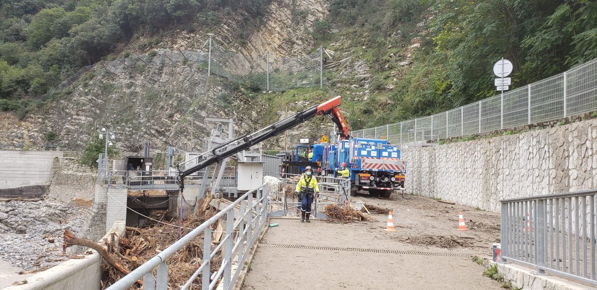 La Force d'Action Rapide du Nucléaire (FARN) intervient actuellement en soutien des équipes de EDF Hydro sur les ouvrages du groupe dans les Alpes Maritimes. Un très bel exemple de solidarité, valeur essentielle portée par tous les salariés de <a href="/EDFofficiel/">EDF</a> #TempeteAlex