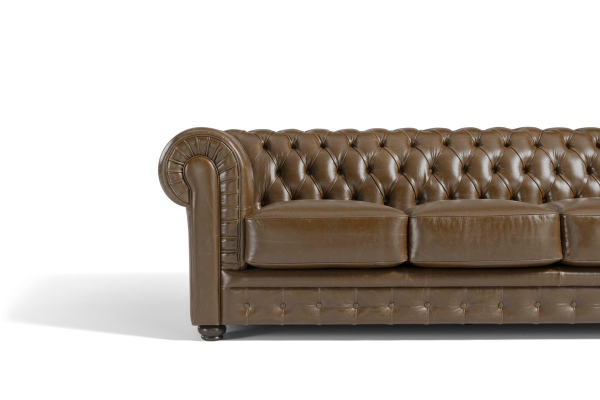 comfyco's tweet photo. For those in search of true authentic Italian-furniture - we have some. Breathtaking design. https://t.co/vfkeUWCzfc #couch #sofa #tufted #leather #italian #diven #comfyco https://t.co/zoSRCs443E