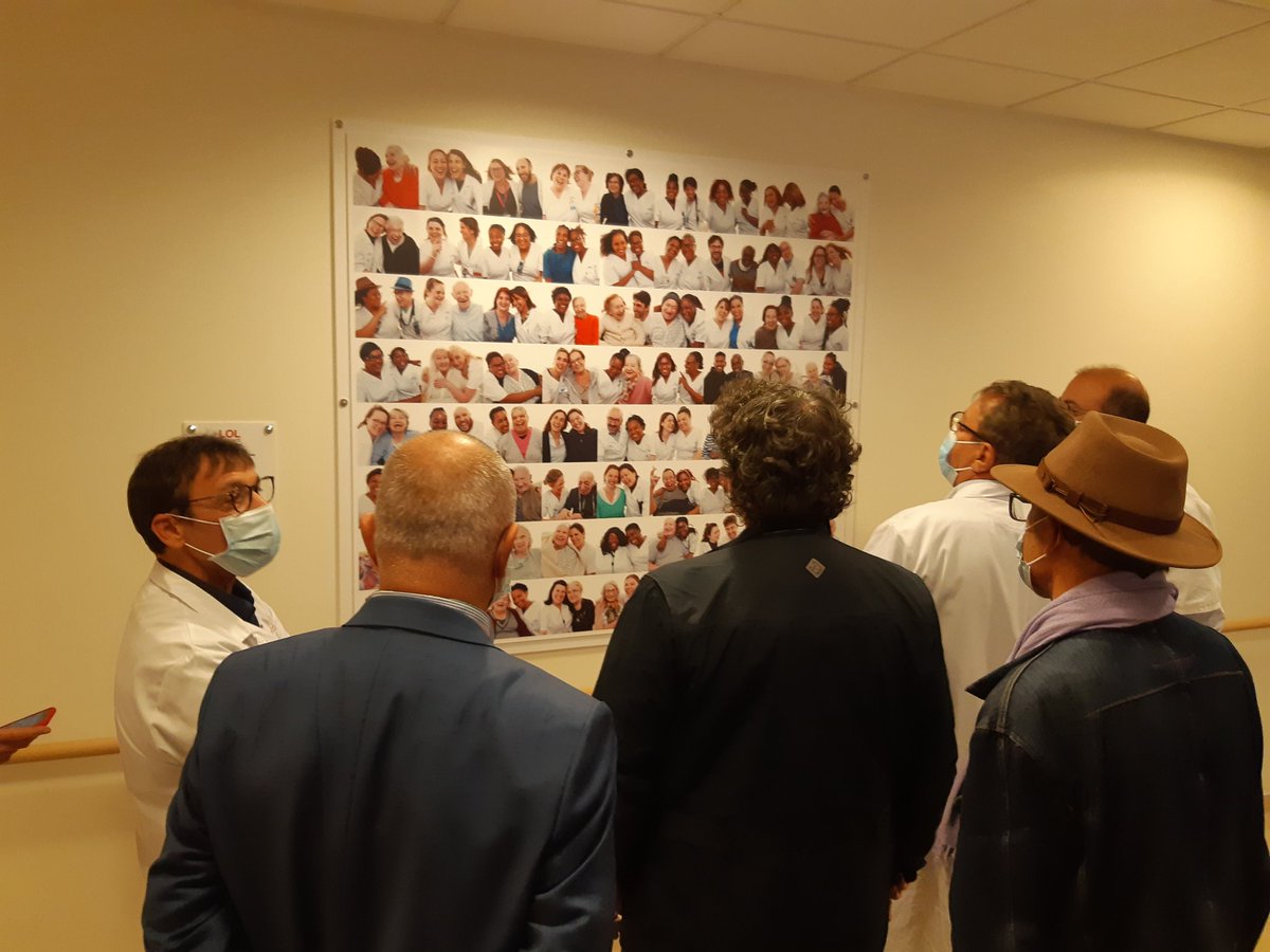 SaintePerine's tweet image. Dévoilement de la mosaïque @LOLProject réalisée début mars avec des équipes de l&apos;hôpital Sainte-Périne. Merci à @DavidKenphoto et aux personnels qui se sont prêtés au jeu 😂👏