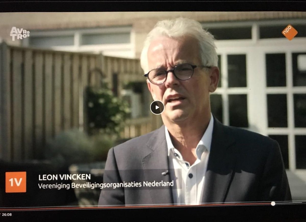 Gisteravond besteedde EenVandaag aandacht aan het wetsontwerp dat er niet langer taakstraffen worden gegeven bij geweld tegen o.a. beveiligers en verkeersregelaars. 

De uitzending is terug te kijken (het item over het wetsontwerp begint na 20 minuten) 👉 eenvandaag.avrotros.nl/item/eenvandaa…