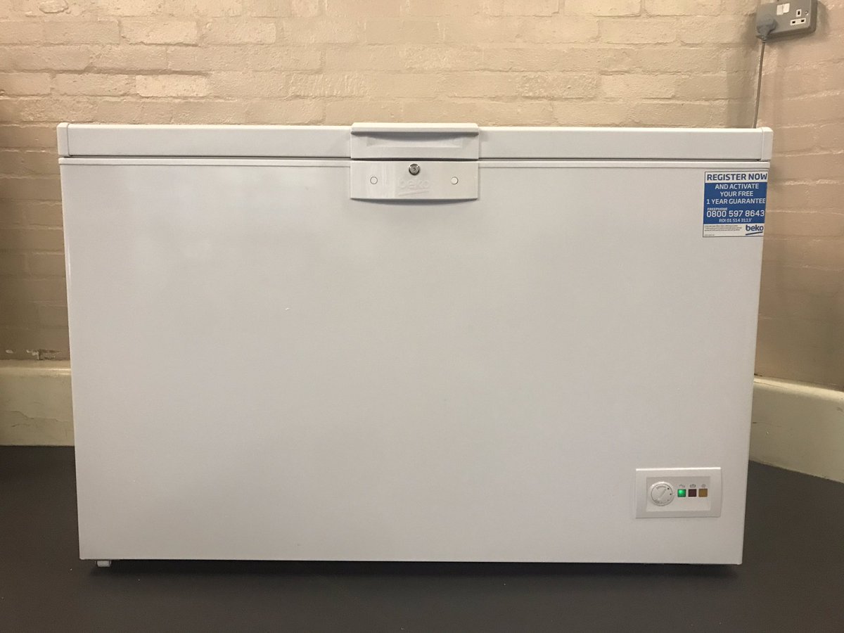 RennieManorHall's tweet photo. HUGE #THANKYOU to @ManorEstateTRA for buying an extra freezer (400 litres!) to store our frozen meals from #wiltshirefarmfoods for our #community #foodnetwork for the most #vulnerable 
We secured funding for the food, but needed that extra freezer space to have #backup #food https://t.co/VfkEbC3o97