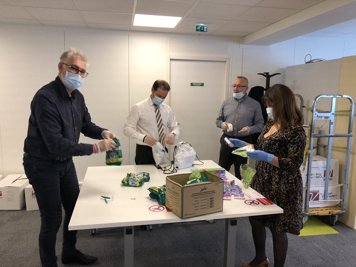 #CRWeek <a href="/AXAFrance/">AXA France</a> merci aux bénévoles de Marly rouges et bleus pour la confection des 225 kits d’hygiènes pour <a href="/ordredemalte/">Ordre de Malte</a> #AXAAtoutCoeur