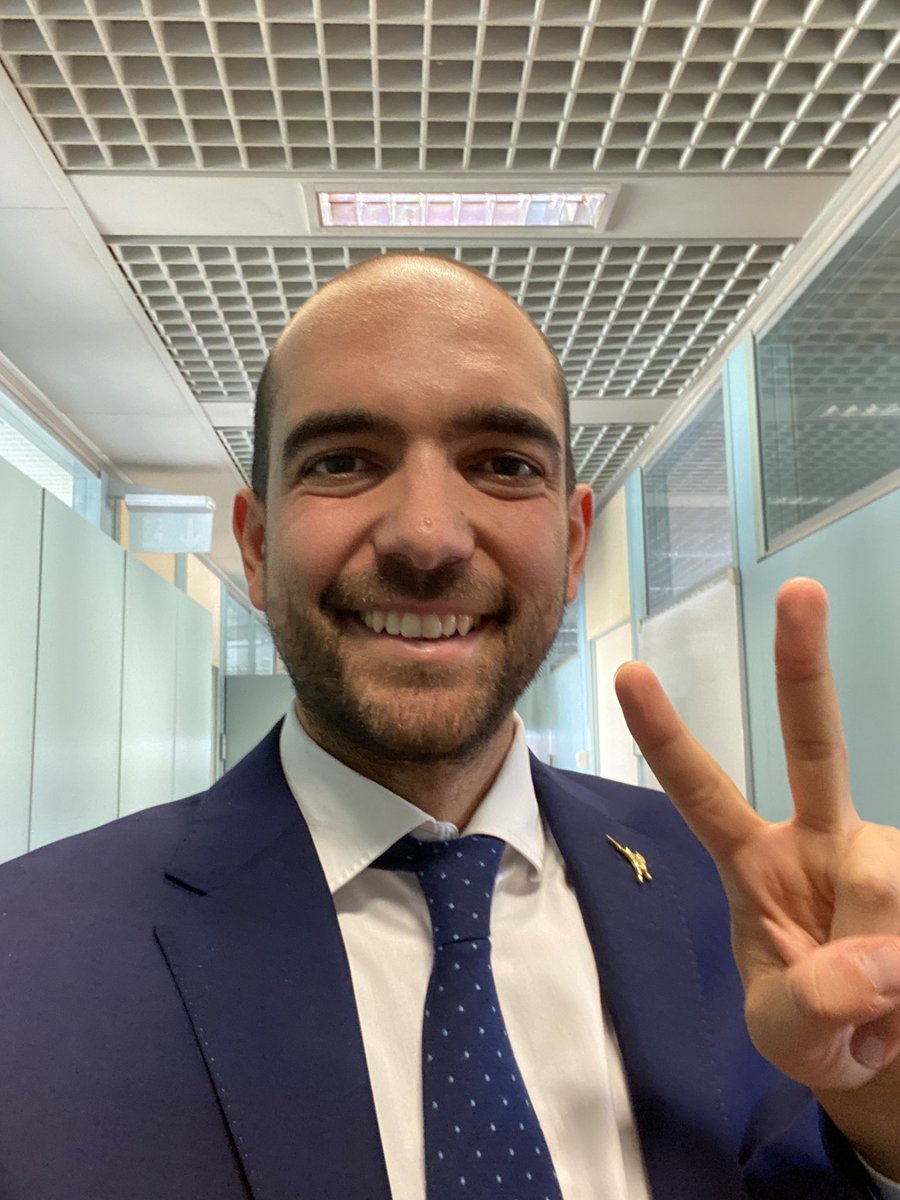 Matteo_Rancan's tweet photo. Grande soddisfazione per ok a risoluzione, che mi vede primo firmatario, che impegna @sbonaccini a sostenere la candidatura al #NobelPerLaPace di tutti i sanitari coinvolti nell’emergenza #Covid.

Grazie a tutte le forze politiche in @AssembleaER

#LegaEmiliaRomagna #RegioneER https://t.co/f3QUyqp3ER