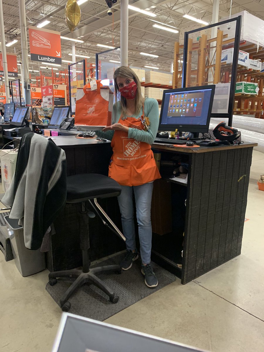 thd3801's tweet photo. CAM &amp; Friends                             Cashier Appreciation Month               2020
Kari-Pro Desk DS https://t.co/B7saDY5wh1