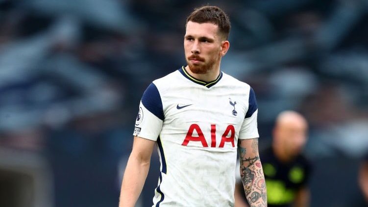Ndombele had no help last season in the possession retrieving aspect. Winks is too passive, Sissoko is robust, but dubious after he gets the ball back.There was a need for someone who posed a mix of calmness, physicality, defensive know-how, & simplicity.So, we got Højbjerg.