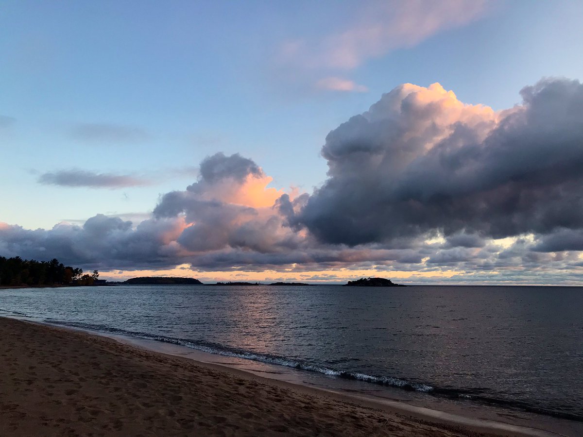 Sunrise 646. Just clouds on clouds on clouds. – bei  Davin's Beach