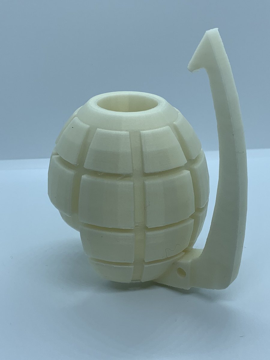 Transmut3dPrint's tweet photo. Did a small scale version of Bakugo’s grenade gauntlet last night. Came out pretty good! I love this vanilla white PLA from @prusament 🤤 #MyHeroAcademia https://t.co/4N18iIJ1Tu