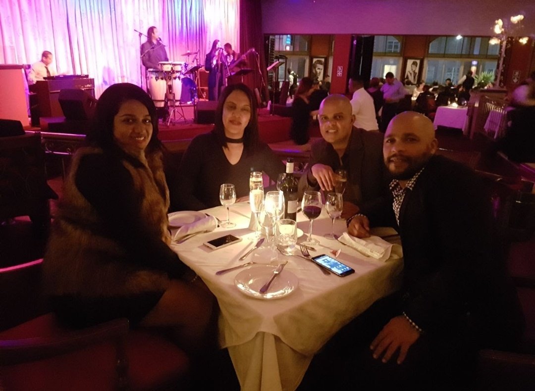 Boyas112_'s tweet image. Dinner with friends &amp;amp; wine #WIN #DrinkLocalWineWeek #localview  #TangledTreeWines