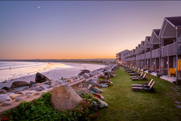 We can't travel internationally yet, but check out some new options for CANADIAN TRAVEL for 2021 &amp; CHRISTMAS IN ST. ANDREWS &amp; SOUTH SHORE NOVA SCOTIA for this fall - Photo: Patrick Rojo | Tourism Nova Scotia #ExploreNS  #TPITravel  #BookWithATravelAgent mailchi.mp/e4c68186fdb1/f…