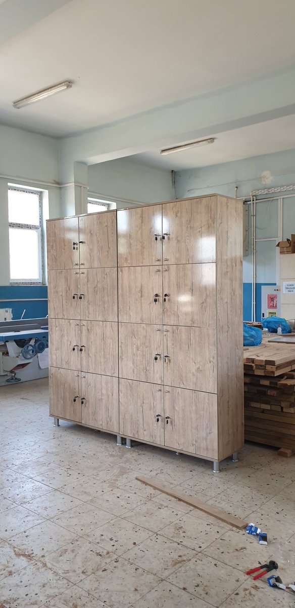 Öğretmenler odamız için dolap imalatını okulumuzun mobilya bölümünde öğretmen ve öğrencilerimizle gerçekleştiriyoruz.
<a href="/Bitlis_Mem/">Bitlis İl Milli Eğitim Müdürlüğü</a> @GuroymakMem