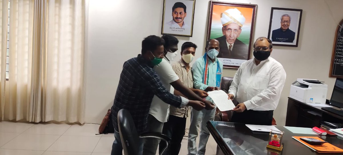 NSUIAndhra's tweet photo. @NSUIAndhra activists gave a representation to the Vice-Chancellor of JNTU-A requesting them to promote students of intermediate years based on internal assessments &amp; previous years marks, as conducting exams in these conditions may cause health hazards
#PromoteStudentsSaveFuture https://t.co/0SdWdkpLa1