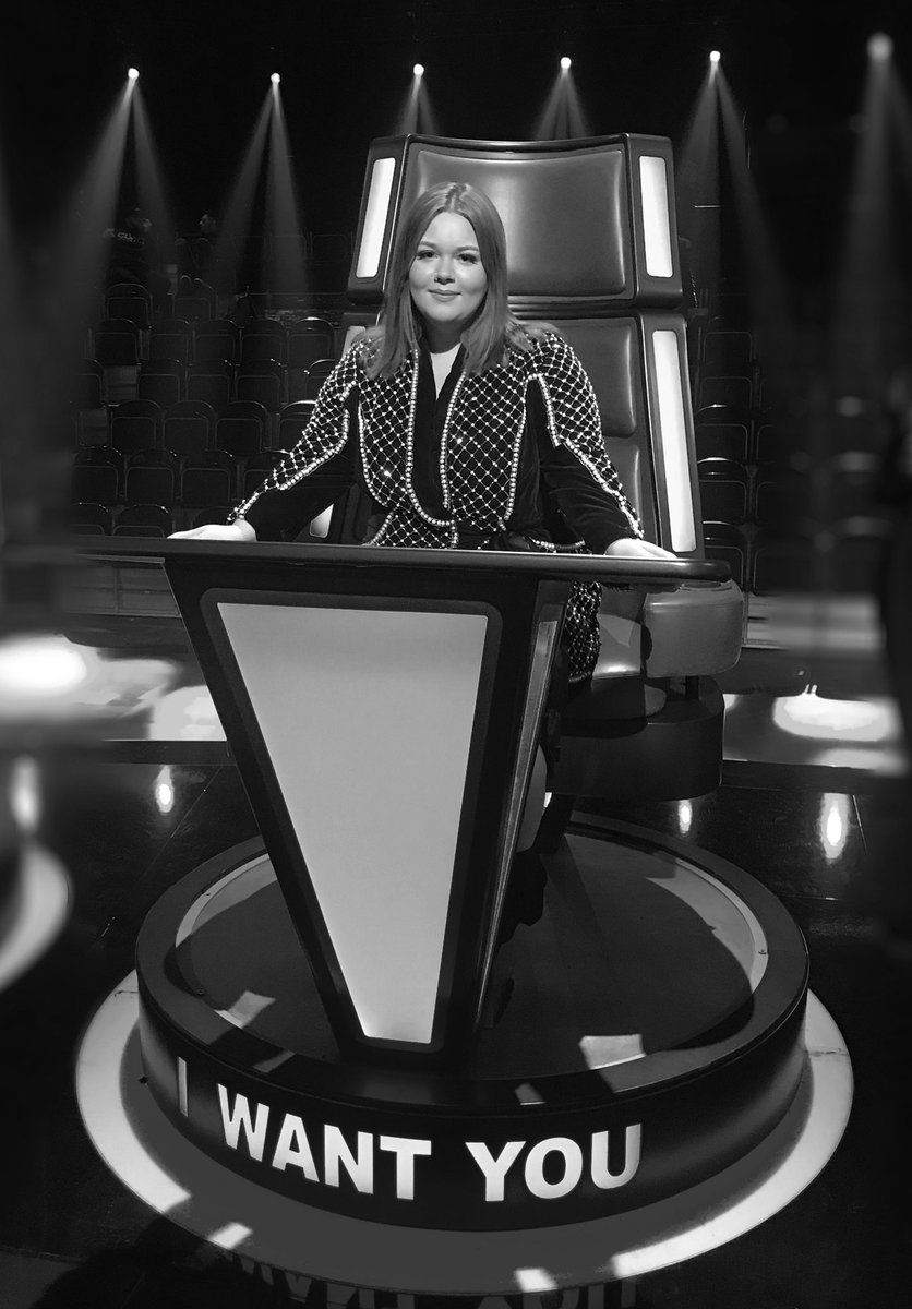 TrinityLeigh17's tweet photo. SEASON 9 of @thevoiceuk  IS RETURNING in a few weeks!!! I’m so so excited to be back with everyone!! 

Keep your eyes pealed on ITV very soon🤩

@meghan_trainor @ollymurs @realsirtomjones @iamwill @emmawillisofficial 

#thevoice #singersongwriter #welsh #pinkhair #semifinal https://t.co/TKs6n165nH