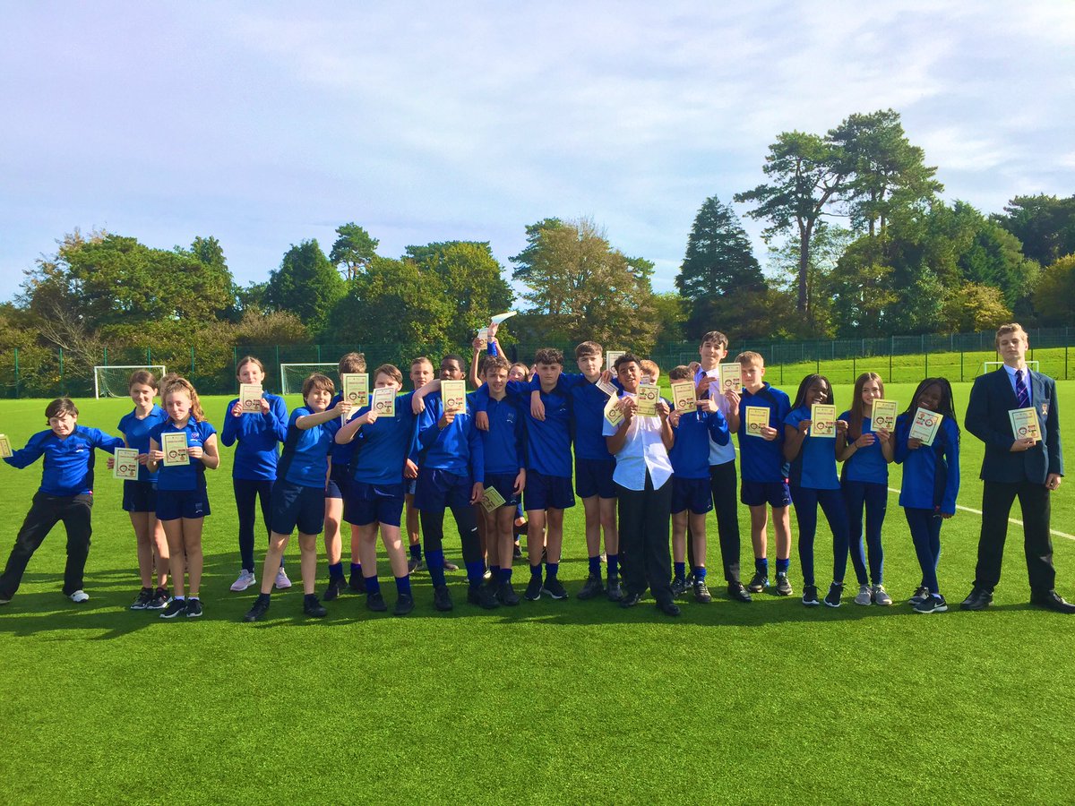 BOLHS_PE's tweet photo. Another round of 2.6 miles today with yr 7, Yr8 and yr9. 9LEA Ran amazingly well— with one pupil running on to complete a 5k with Mrs Potter. 👏🏻👏🏻👏🏻. #virtuallondonmarathon #virtualminimarathon https://t.co/Jm59HBoune