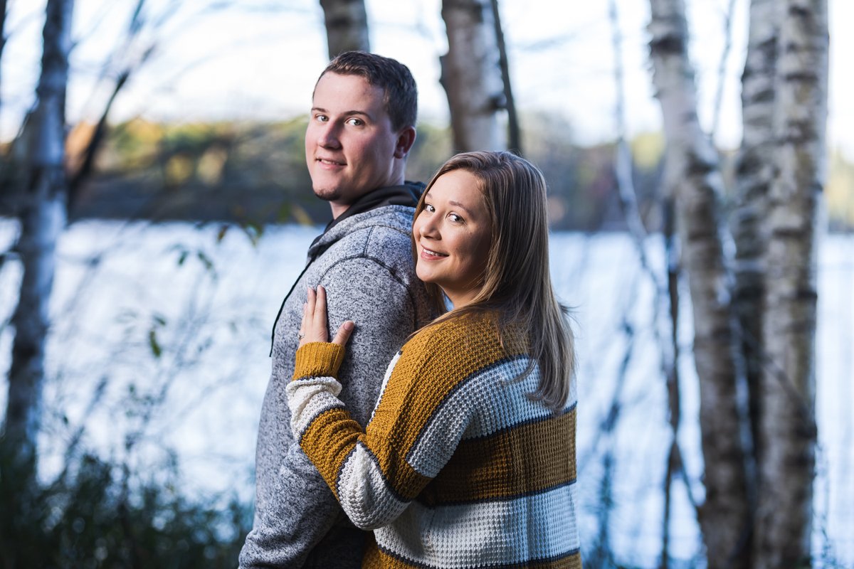 🍁 Lakeside fall engagement photos with Sam &amp; Cambrya!
📷 <a href="/Fornearphoto/">Fornear Photo</a>
.
.
.
 #northwoodswedding #engaged #ido #engaged #weddingphotographer #rhinelanderwedding #wedding