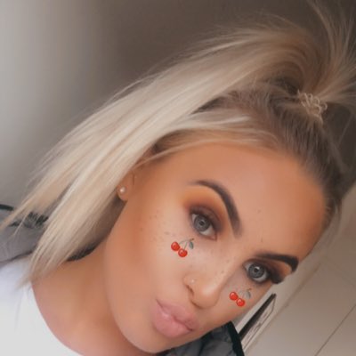 fernyreader's tweet image. #NewProfilePic