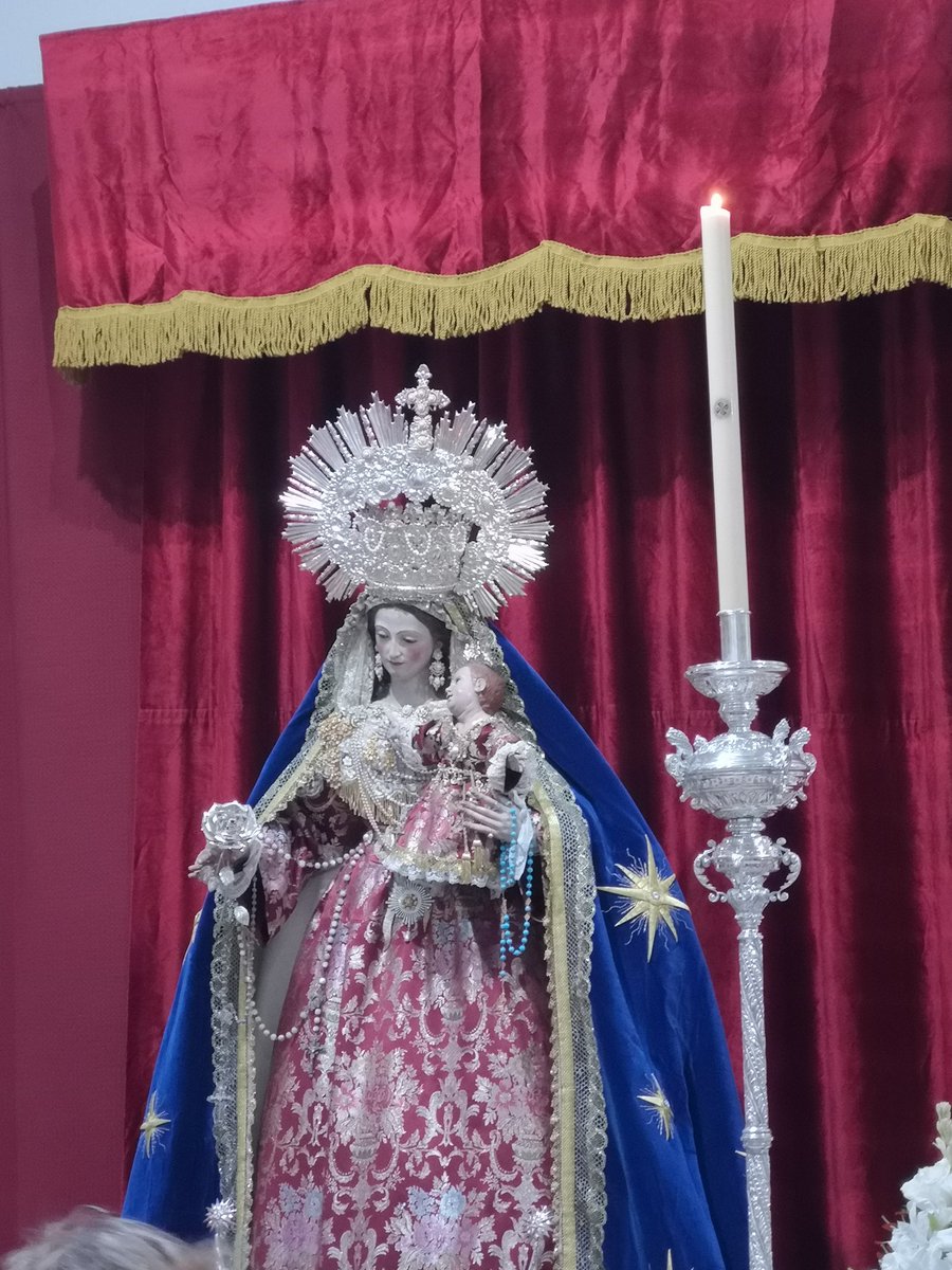 Nos unimos hoy a nuestros hermanos en la festividad de Nuestra Madre y Señora de Rosario.