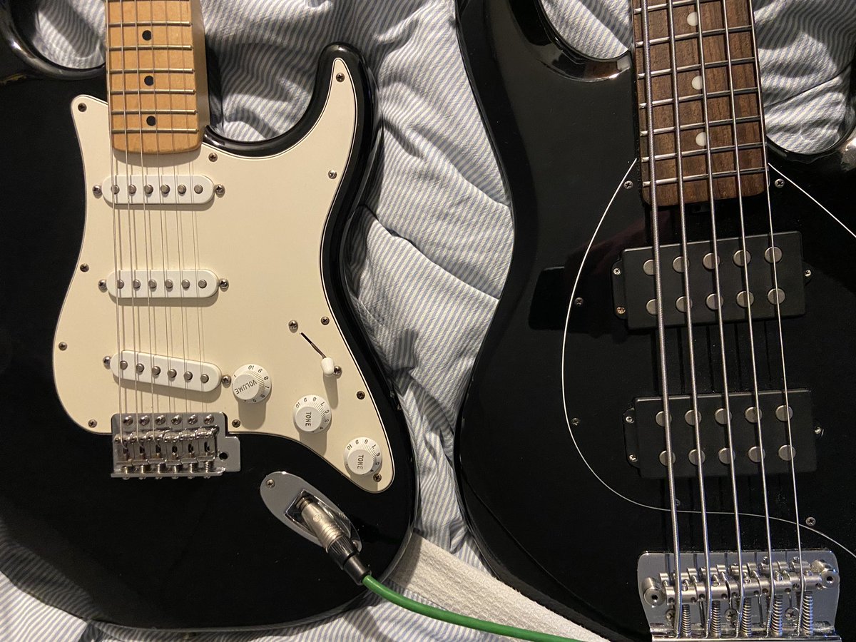 will_myers89's tweet photo. #fender #musicman https://t.co/n7UxmtOOqm