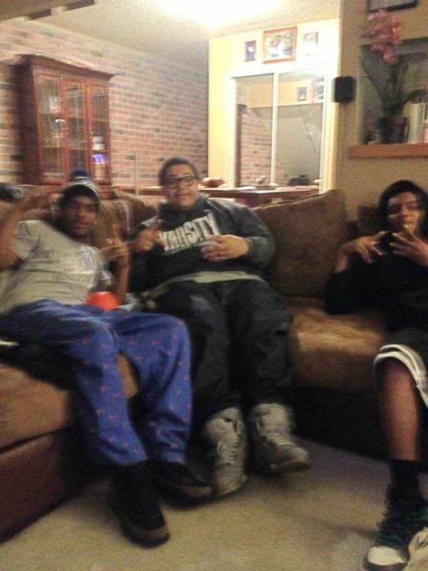 kreepaleeks's tweet photo. free @LovettTaylor !
happy birthday brother.
i love ya. everything in motion, keep ya head up. #longlivebryce 🖤💫 https://t.co/rhbfx76vG4