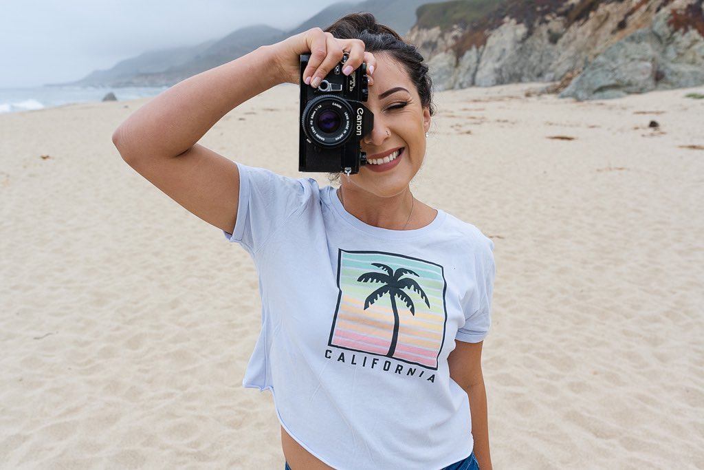 All smiles in #californiaclassicsclothing. 📸 @cierauchphotography
bit.ly/2GjaGJr