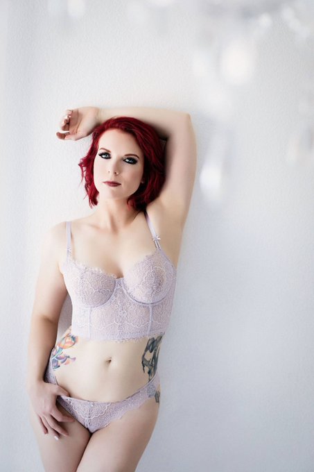 Necianavine suicide nude