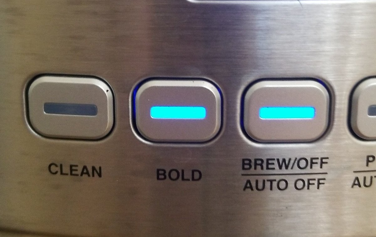 scottlincicome's tweet photo. Our new coffeemaker has a special "BOLD" button, and I can't stop thinking abt the people who *don't* push it everytime. https://t.co/SwU6f5LvZD
