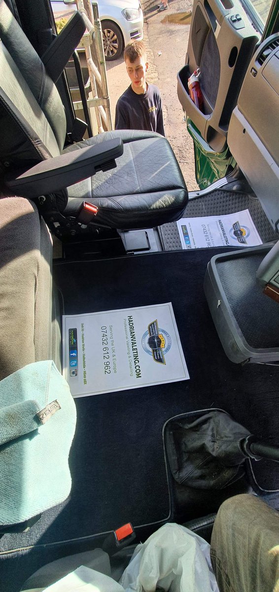 Hadrianvaleting's tweet photo. All vans  are fully equipped with hot washers and power
Fully insured , 40 years plus in the #AGRI #Machinary #Industry. 👍 Contact ☎️07432612962 ⌨️hadrianvaleting@btinternet.com. 
https://t.co/yIItJFTbbO https://t.co/PGJdmQbuAf
