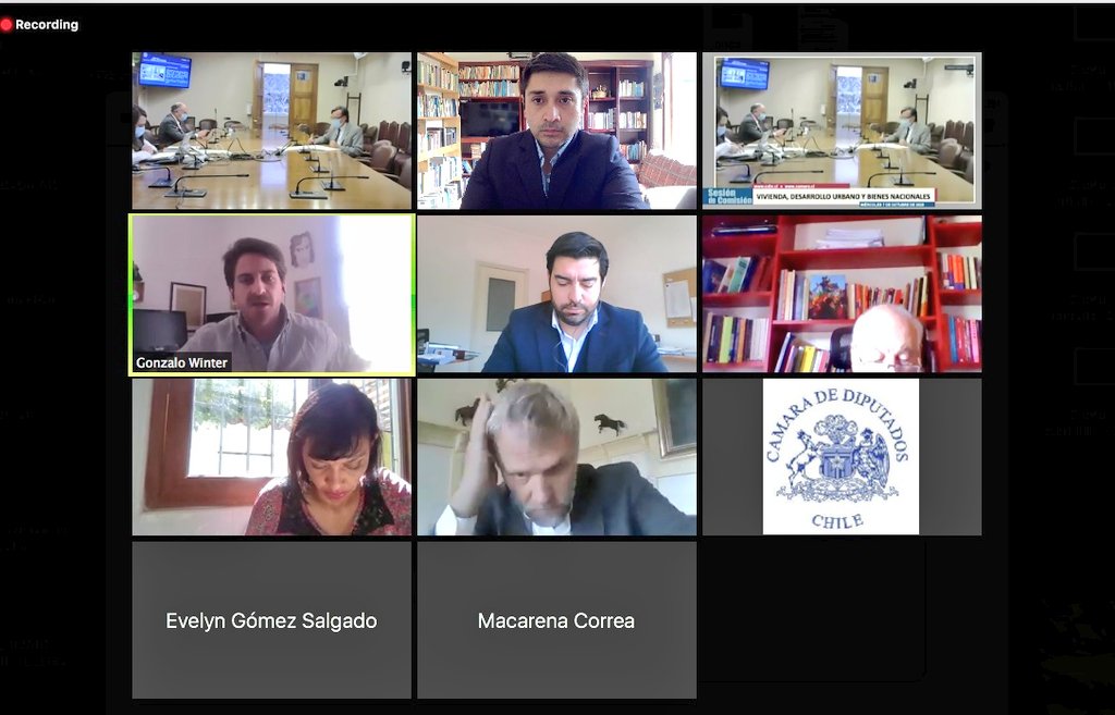 MiguelCalisto's tweet photo. En #ComisiondeVivienda @Camara_cl hemos planteado necesidad de abordar proyecto que permita garantizar porcentaje de viviendas sociales para adultos mayores y discapacitados en proyectos del Estado. Iniciativa presentada junto a dip @labkast https://t.co/NCT59G7p4l