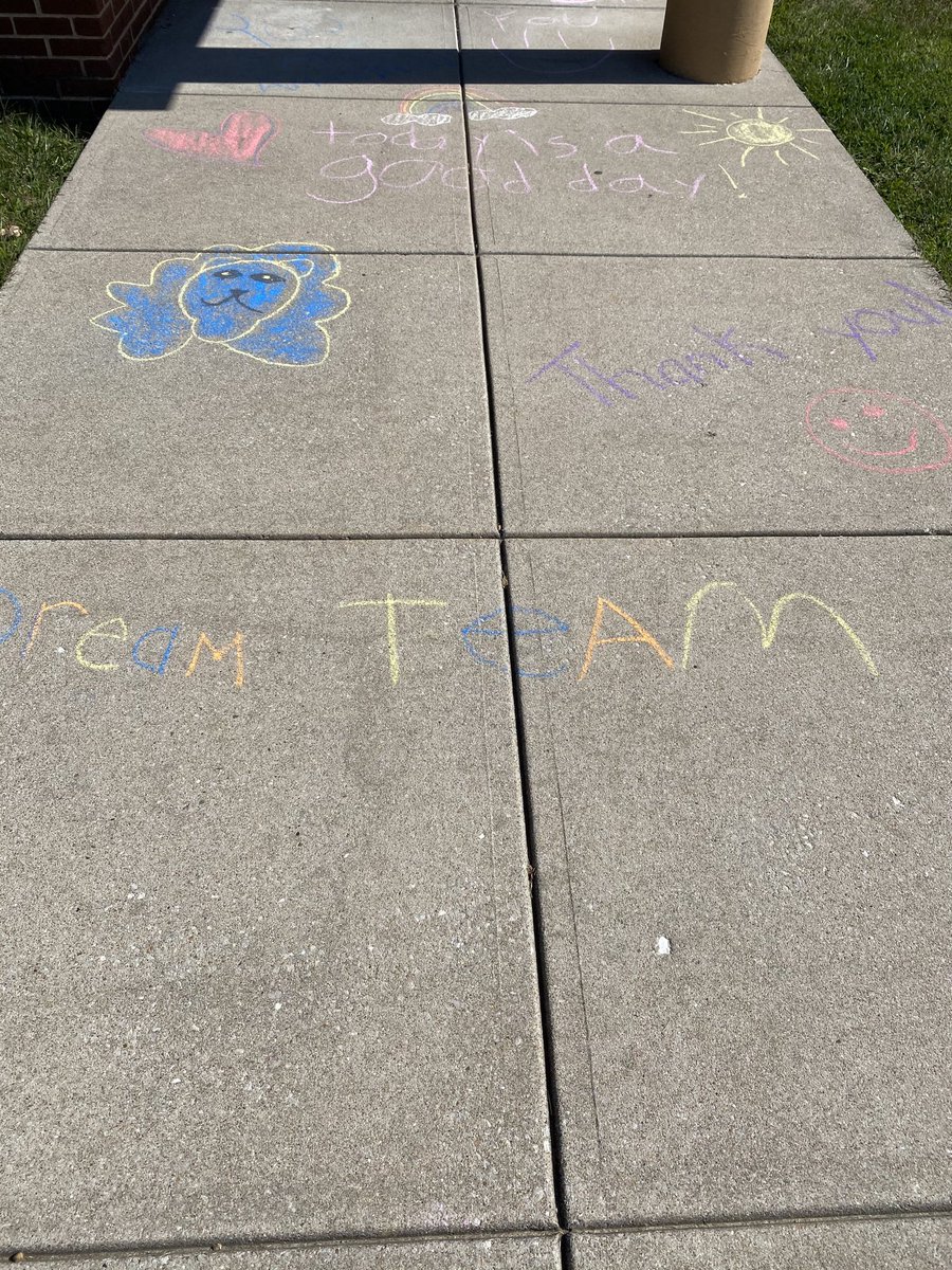 Fun and encouraging message written on the entry sidewalk at school today! Thanks, secret messenger!!! ⁦<a href="/WilsonsCreekInt/">Wilson's Creek</a>⁩ ⁦<a href="/DrKarynChristy/">Karyn Christy</a>⁩