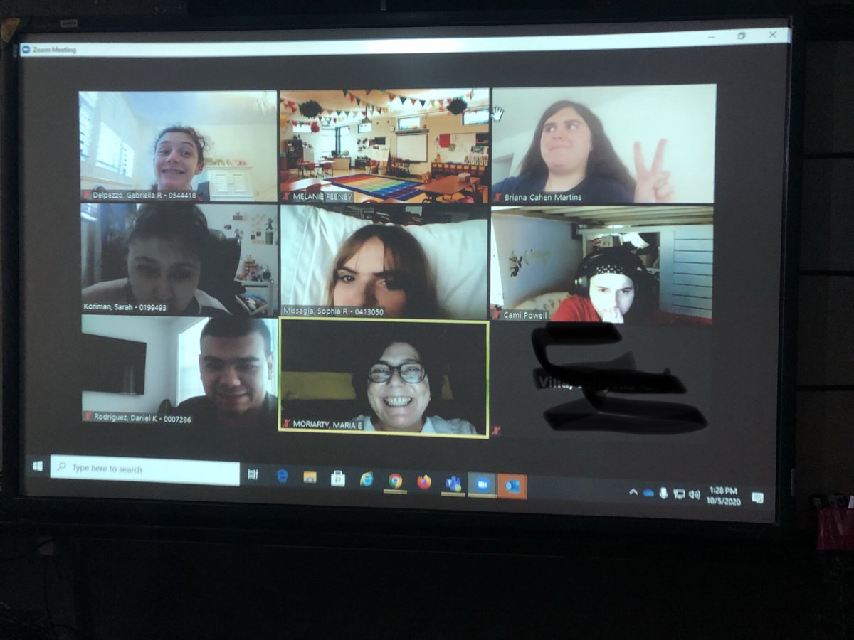 FeeneyIvette's tweet photo. Happy faces, clean classrooms, and never forget to fit some silly moments to keep up moral. This is @CoralGablesSHS @OfficeofESE @MiamiSup @reagan152 @TransitionMDCPS #feeneysclass https://t.co/RUYEbem4HL