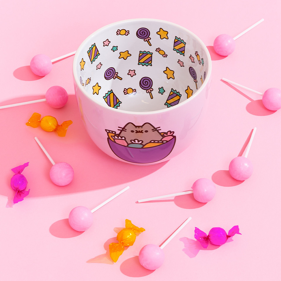 Pusheen the cat (@Pusheen) on Twitter photo 2020-10-07 19:16:01 This is your reminder to start stocking up on candy π»ππ¬ bit.ly/3iGrYwW This is your reminder to start stocking up on candy π»ππ¬ bit.ly/3iGrYwW