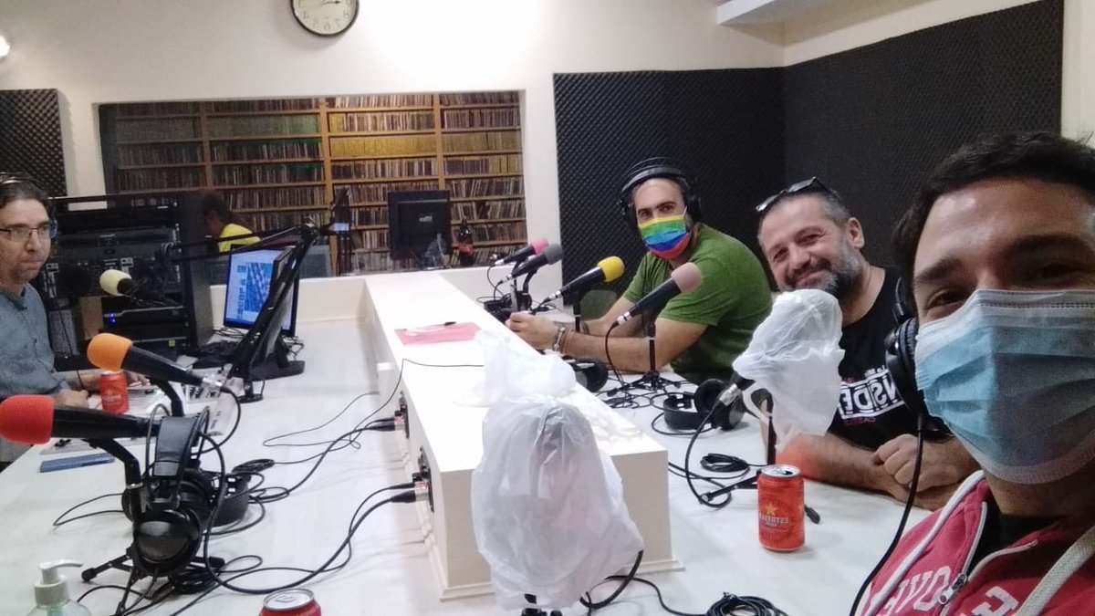 Avui participem al programa de ràdio <a href="/InsideCastells/">Inside Castells</a> a ràdio La Mina amb els amics de <a href="/passadors/">Castellers SantAdria</a>    <a href="/cclaietansgram/">Laietanes i Laietans de Gramenet</a> per parlar d’aquesta temporada atòpica
#cultura #castells