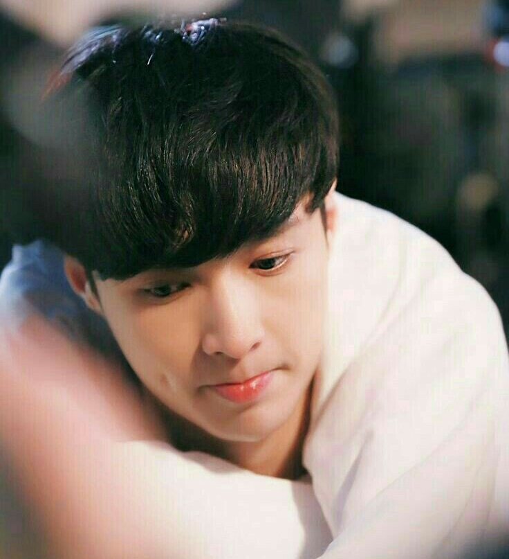 yixing got the best DIMPLE. i am so so inlove with his dimples  #1007LAYDAY #2020LAYDAY #KingLayDay #HappyYixingDay @weareoneEXO  @layzhang