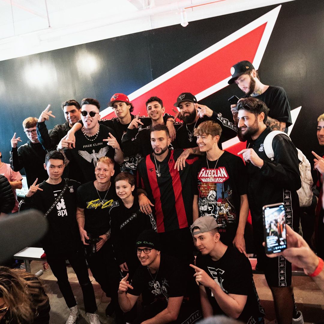 FaZeClan's tweet photo. How it started             How it’s going https://t.co/fgAH1JtUUk